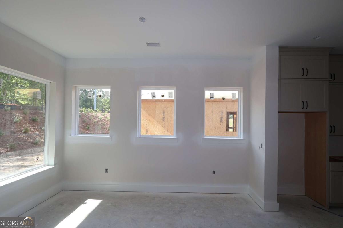 1410 Autumn Lake DR