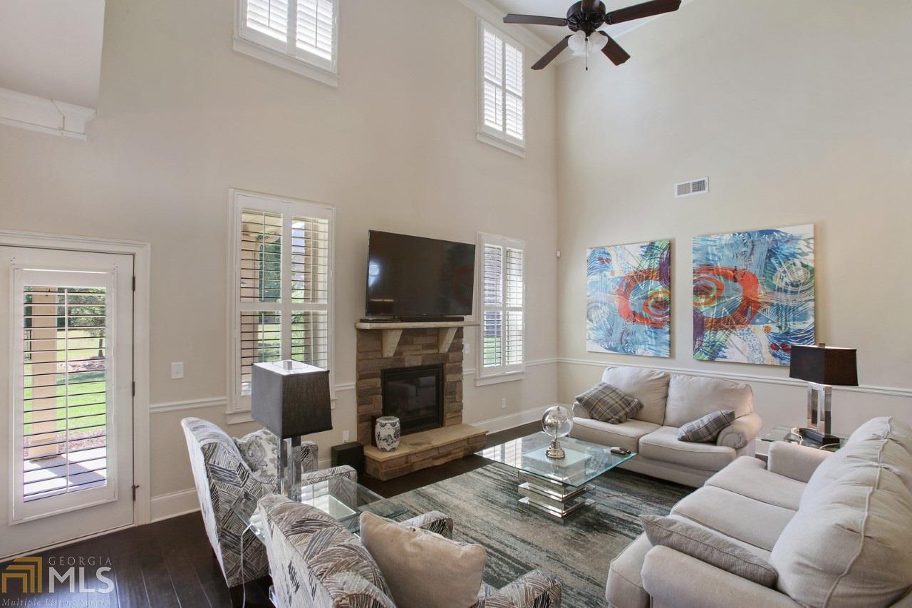 Crystal Lake Golf And Country - Residential