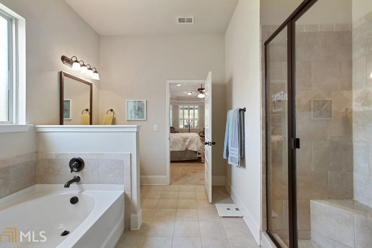 Crystal Lake Golf And Country - Residential
