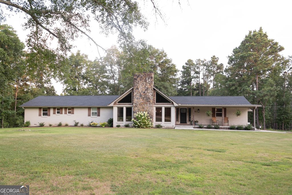 Photo of 801 Glass Bridge Road, Lagrange, GA 30240 (MLS # 10767124)