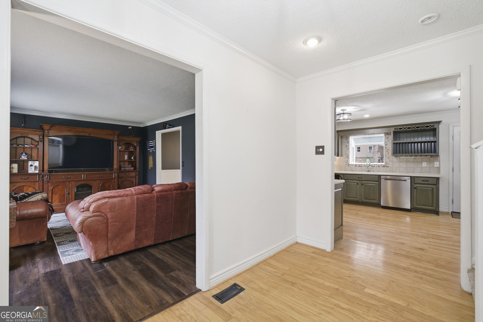 119 Rollingwood CIR NW