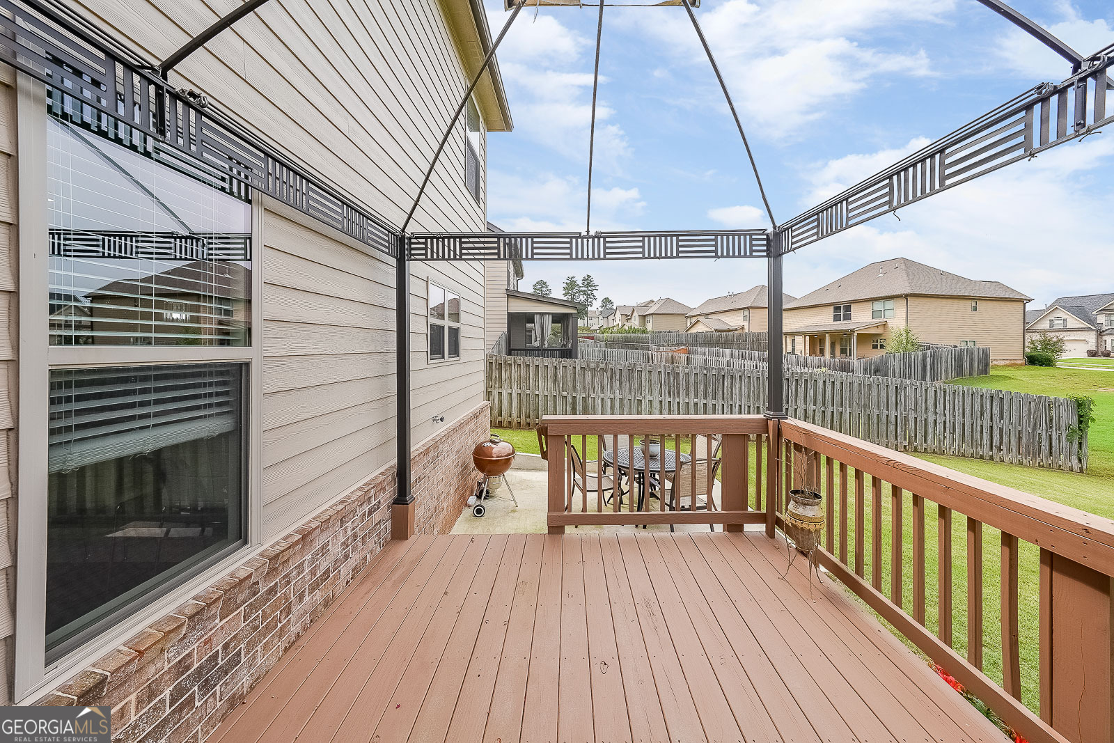 8097 White Oak LOOP