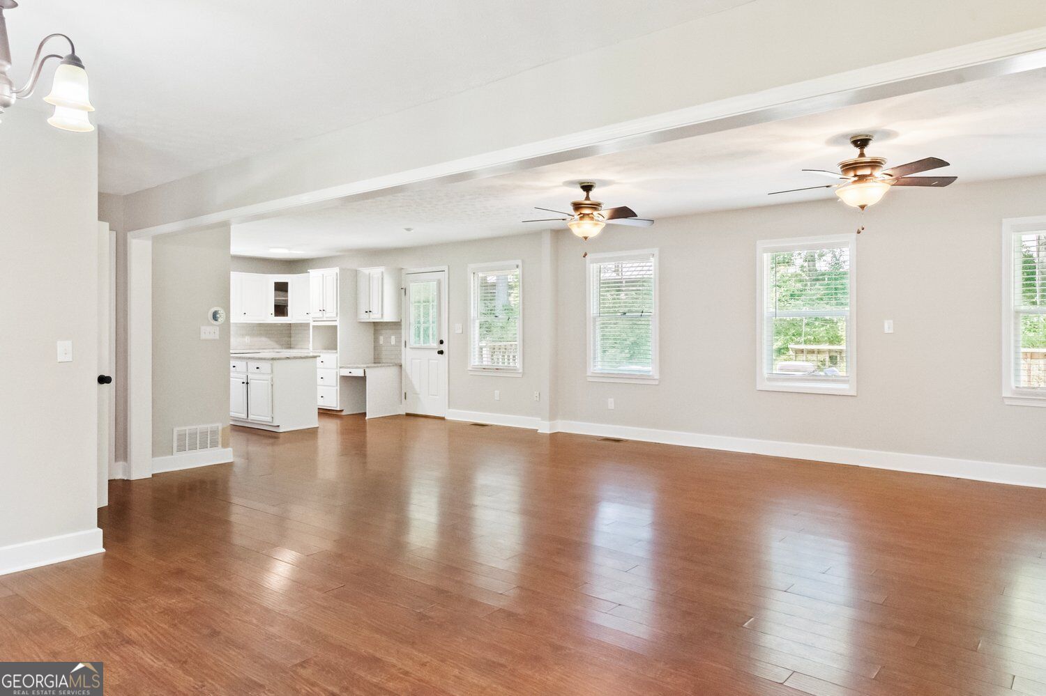 121 W Allison CIR