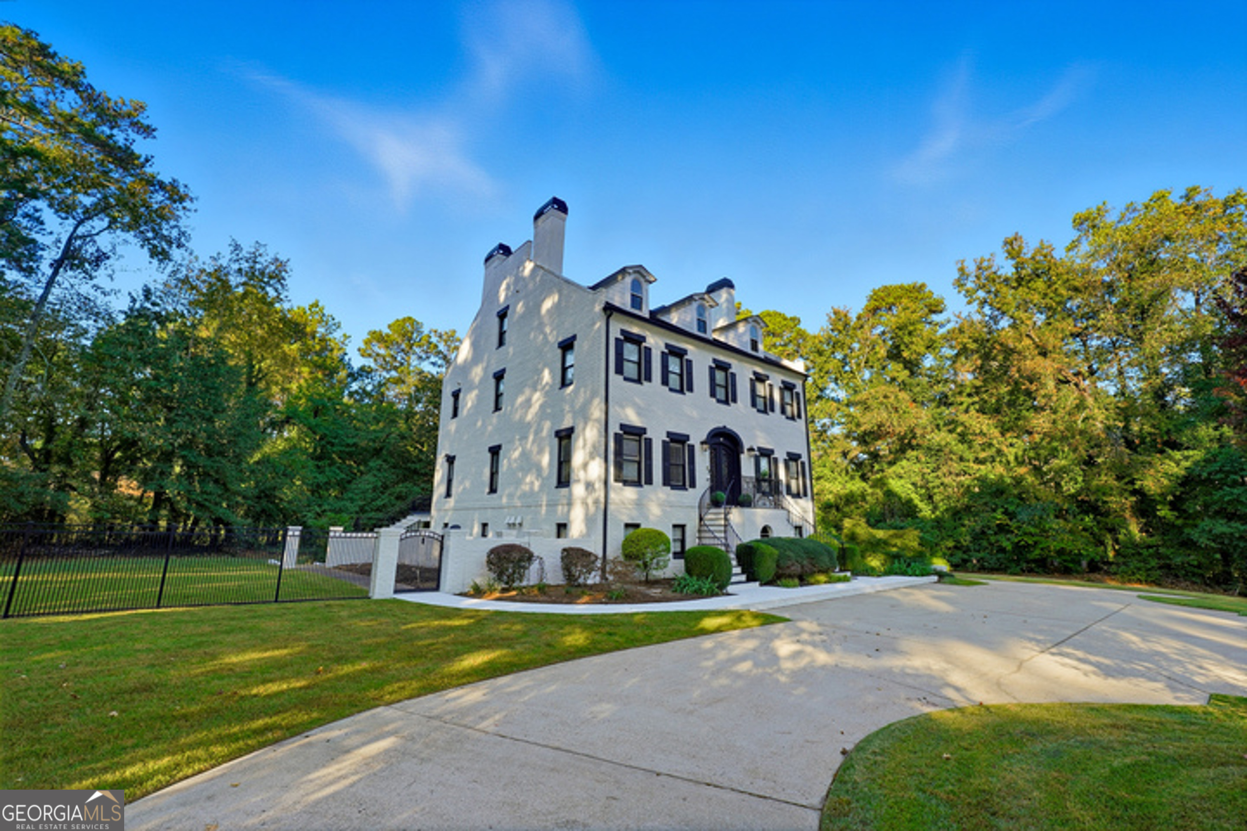 3003 Emerald DR