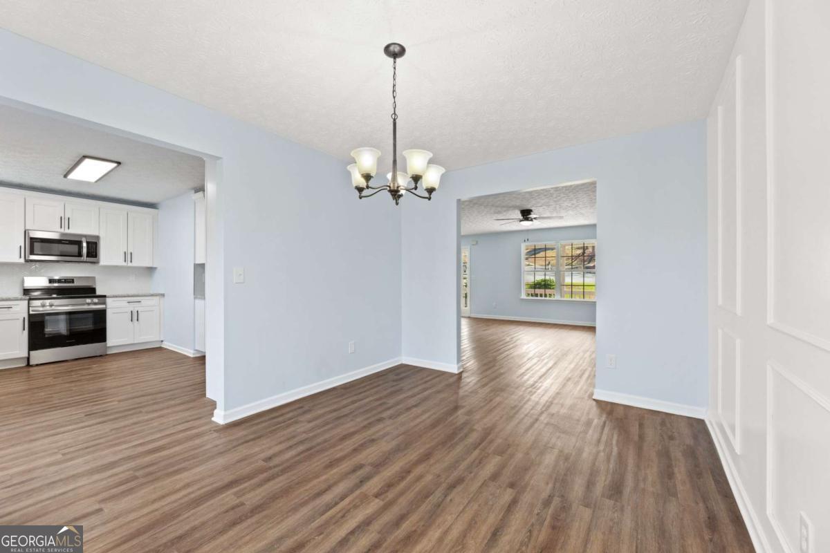 4722 Middleboro LN