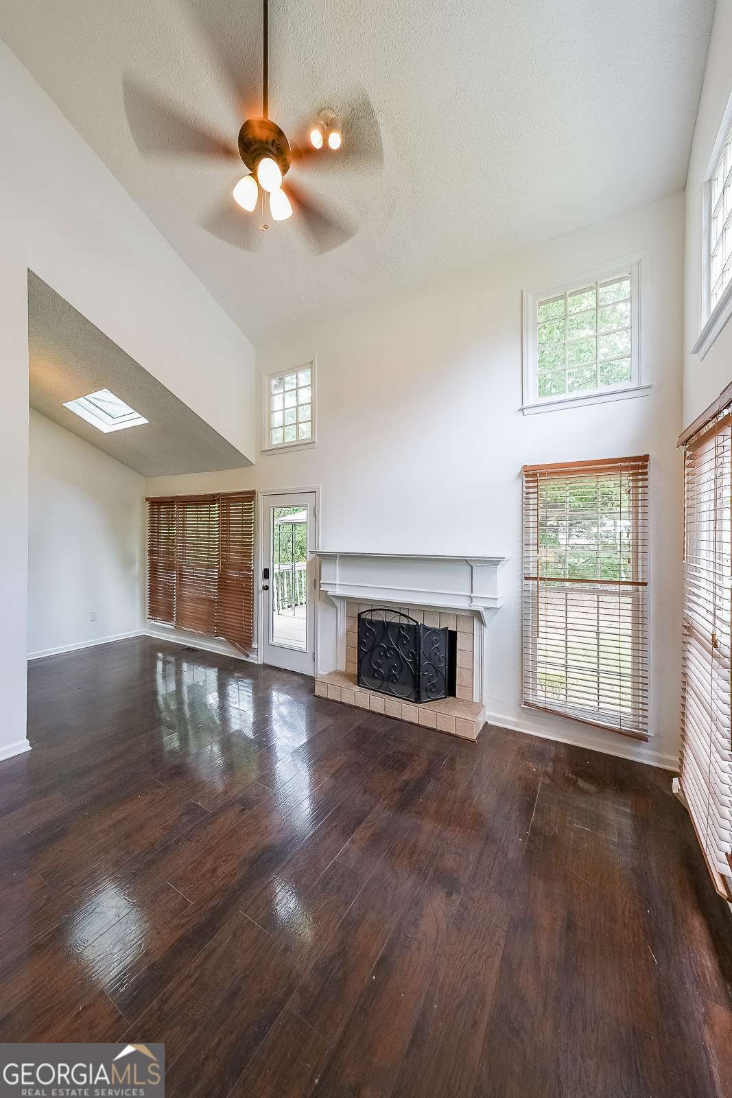 Wellcrest Townhomes - Residential