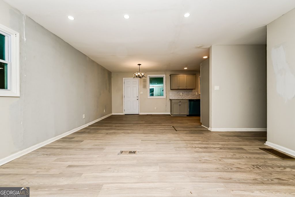 Photo of 3382 Renault Road SE, Atlanta, GA 30354 (MLS # 10650653)