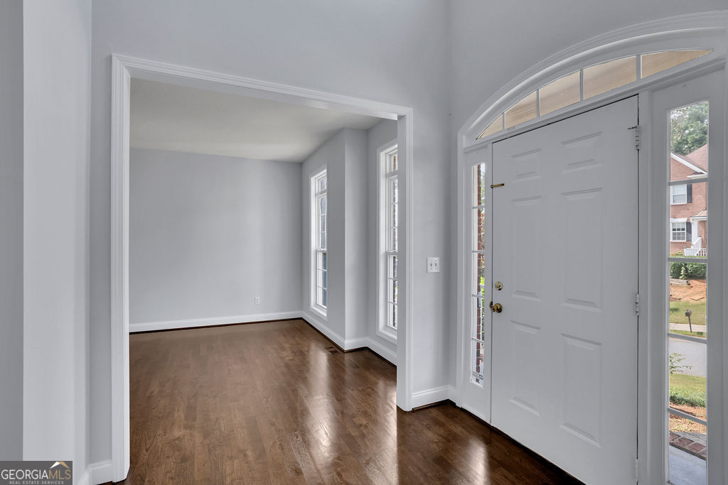 356 Mccook CIR NW