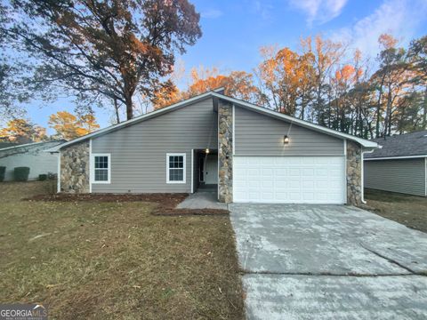 Photo of 408 Park Ridge Circle, Riverdale, GA 30274 (MLS # 10645945)