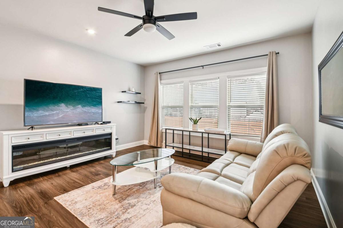 1114 Hibiscus WAY SW