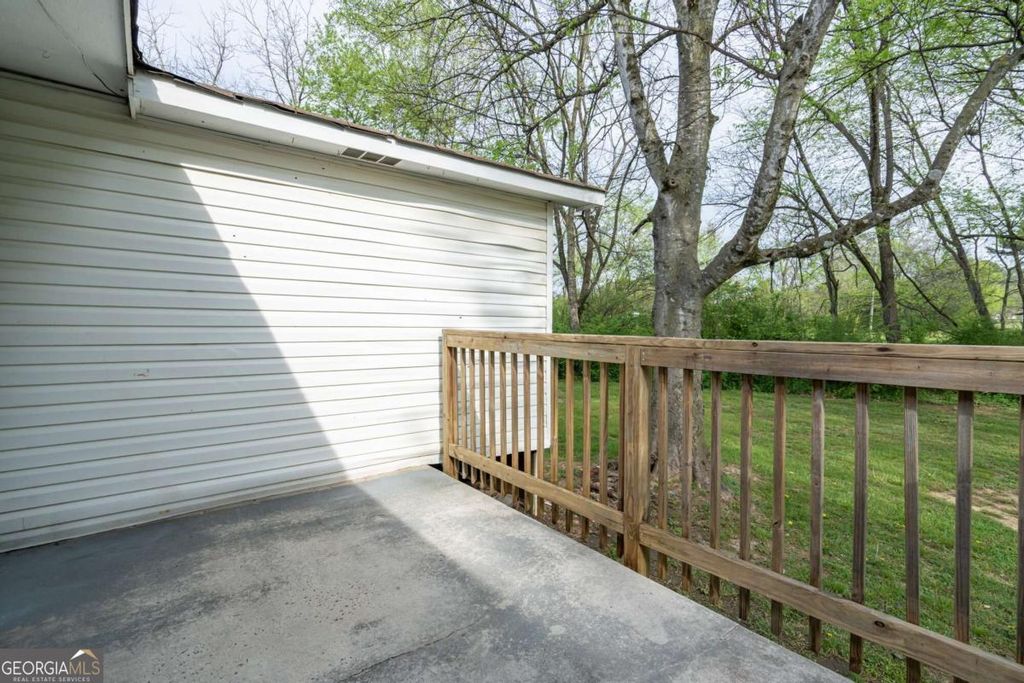 Photo of 60 W Main Street #UNIT 3, Kingston, GA 30145 (MLS # 10737651)