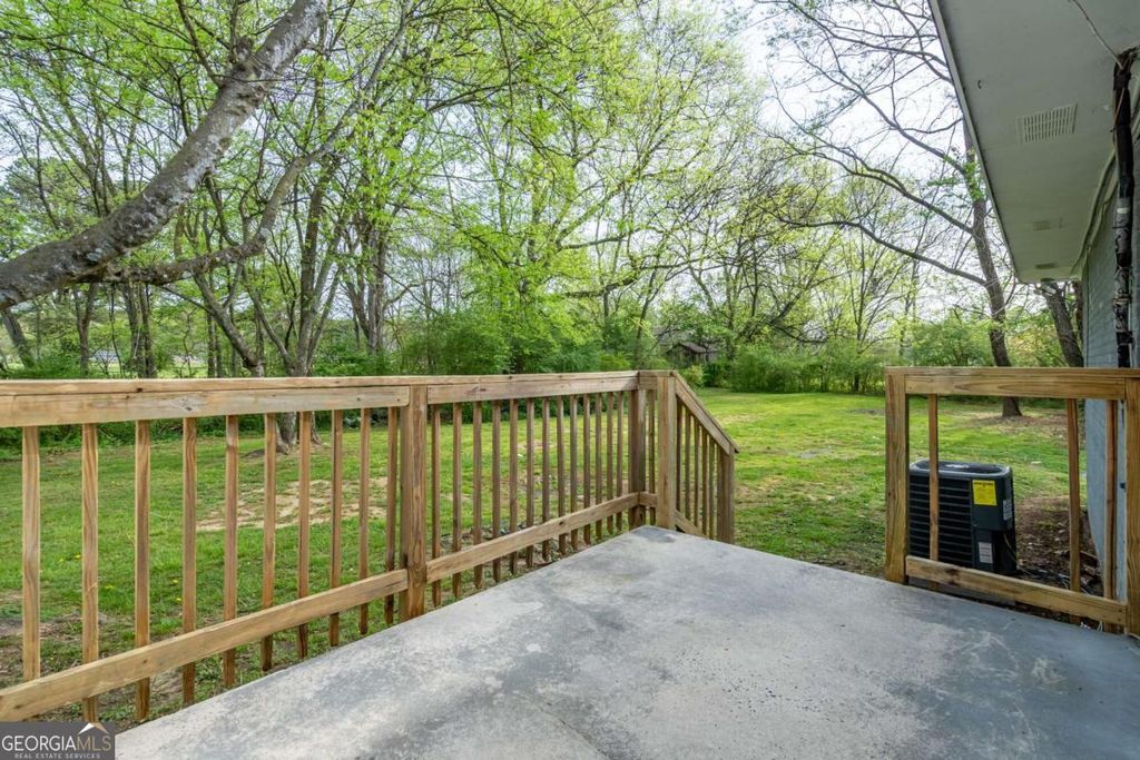 Photo of 60 W Main Street #UNIT 3, Kingston, GA 30145 (MLS # 10737651)