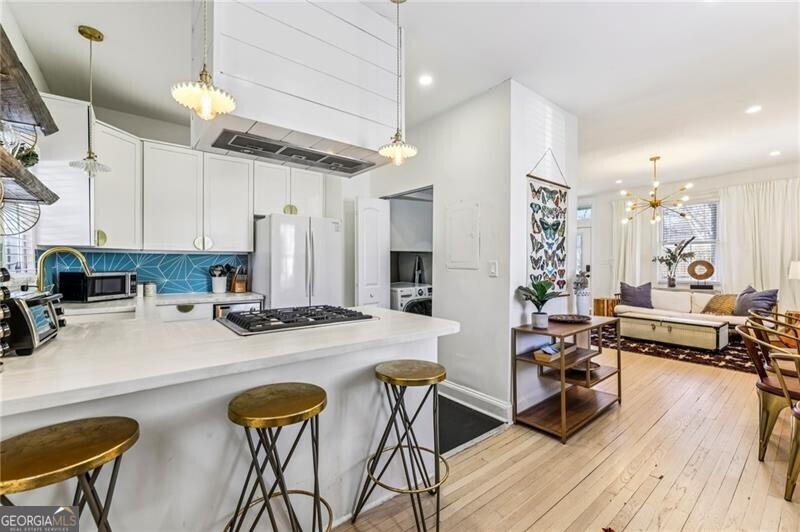 196 Reinhardt ST SE A