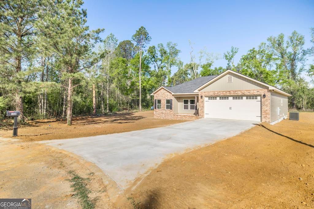 Photo of 132 Long Pines Circle, East Dublin, GA 31027 (MLS # 10725544)