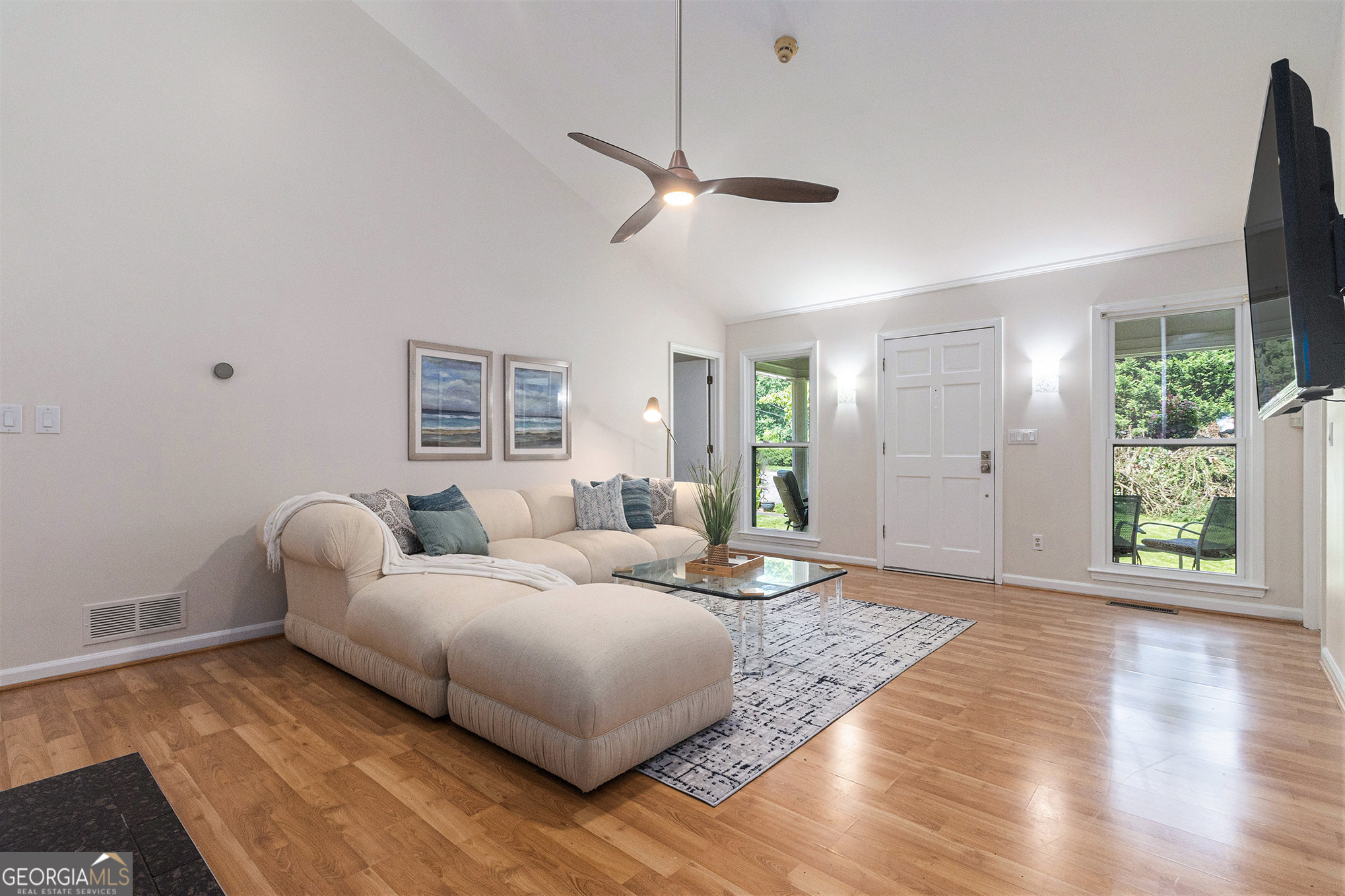1402 McLendon DR