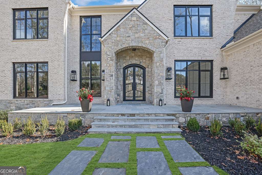 Photo of 120 Wood River Court, Johns Creek, GA 30097 (MLS # 10716292)