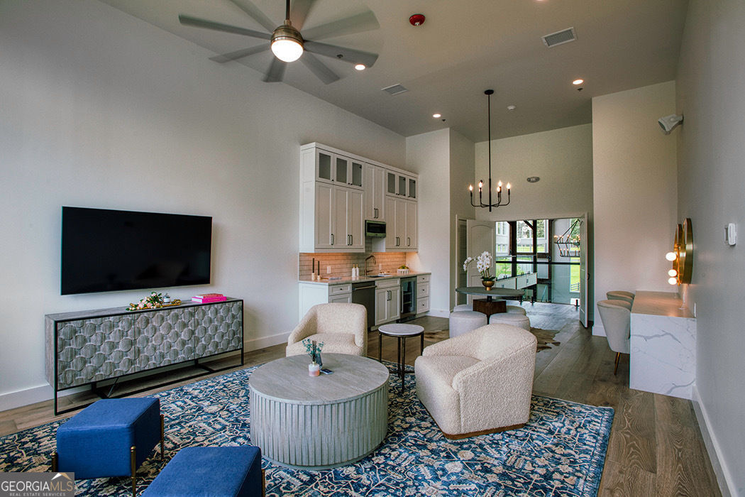 1019 Hardscrabble RD