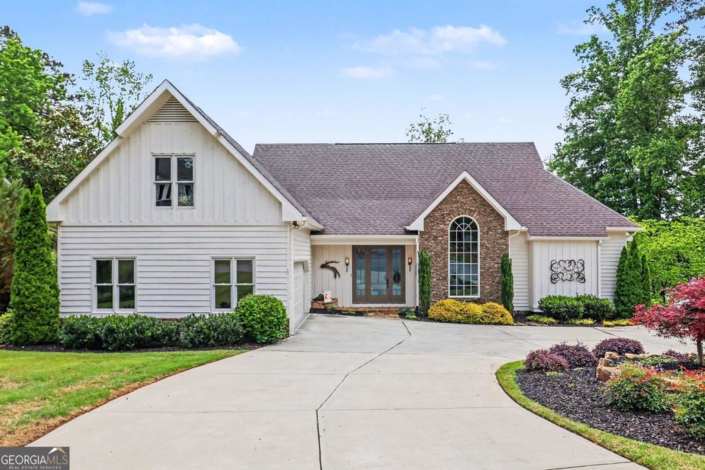Photo of 8895 Willowbrae Lane, Roswell, GA 30076 (MLS # 10760955)