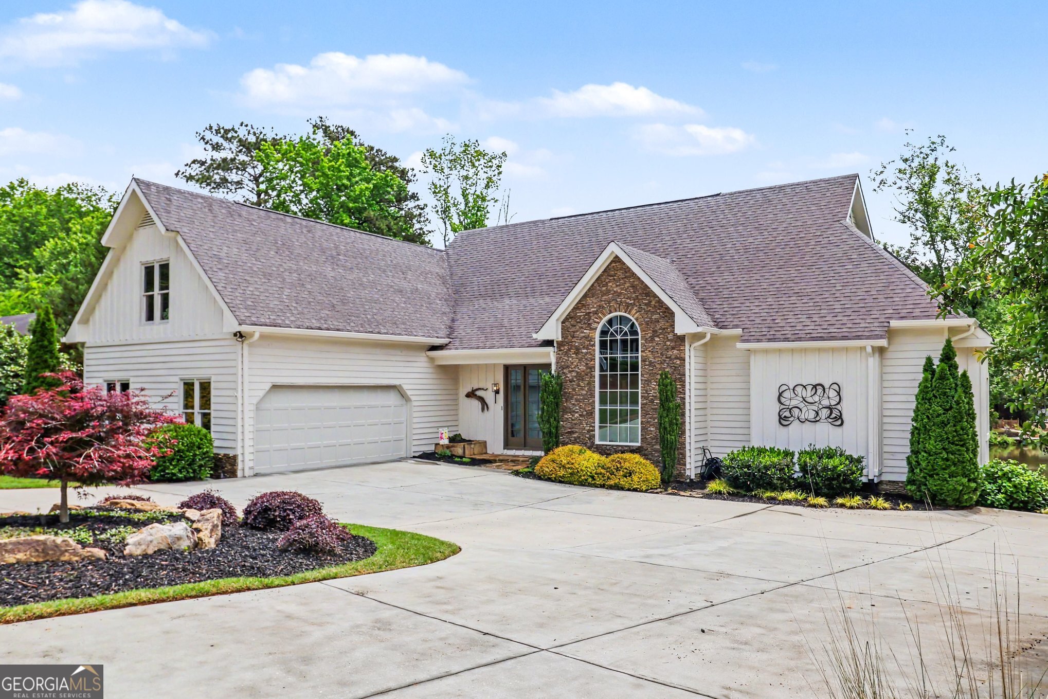 8895 Willowbrae LN
