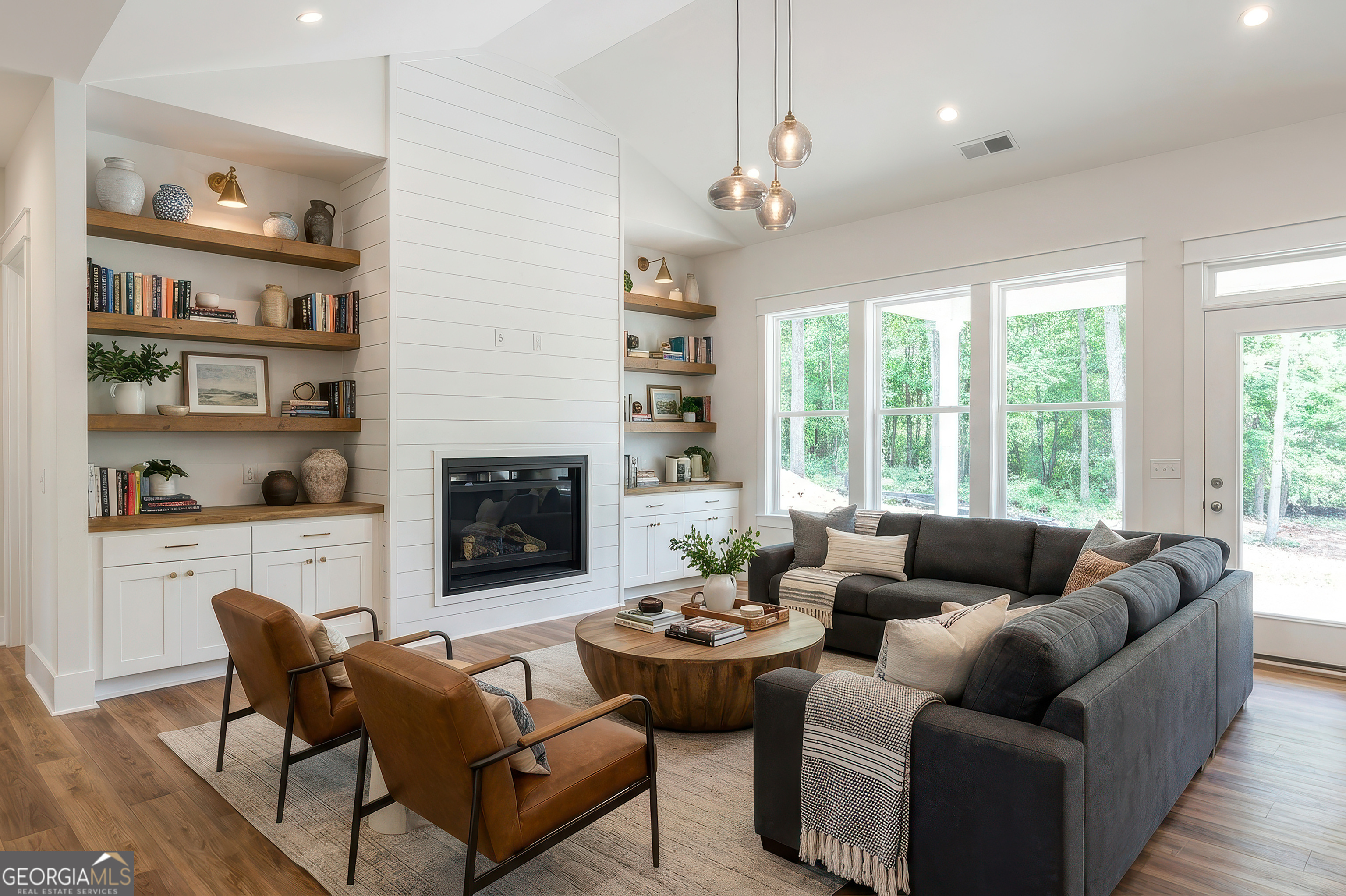4835 Price RD