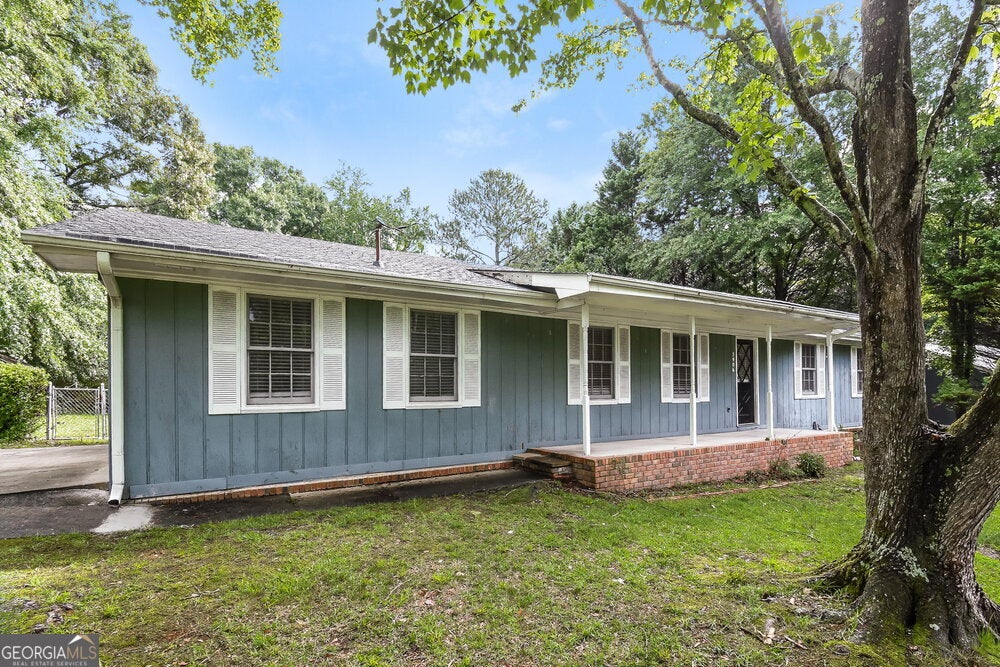 Photo of 2906 Elizabeth Lane, Snellville, GA 30078 (MLS # 10781357)
