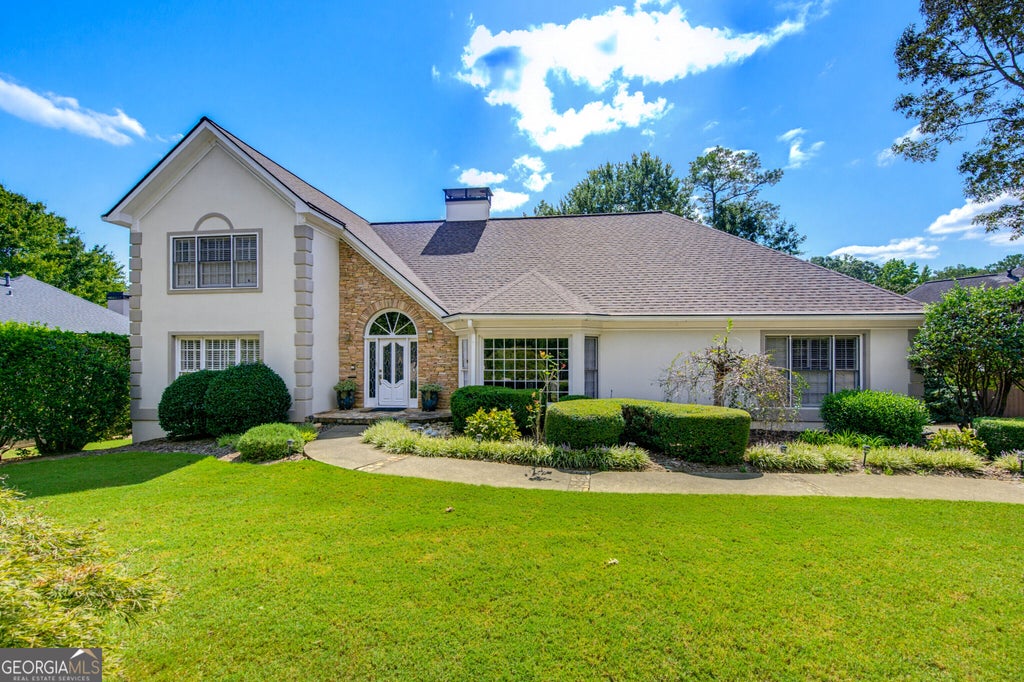 Photo of 1001 Ashebrooke Court NE, Marietta, GA 30068 (MLS # 10848083)