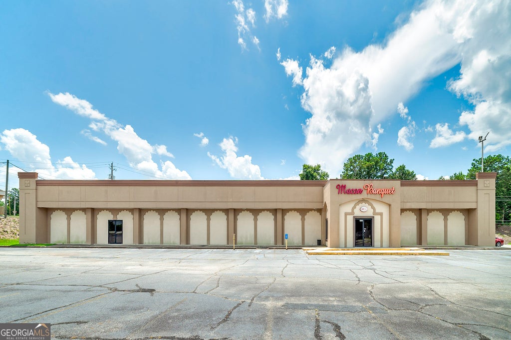 Photo of 3720 Bloomfield Village Drive, Macon, GA 31206 (MLS # 10844009)