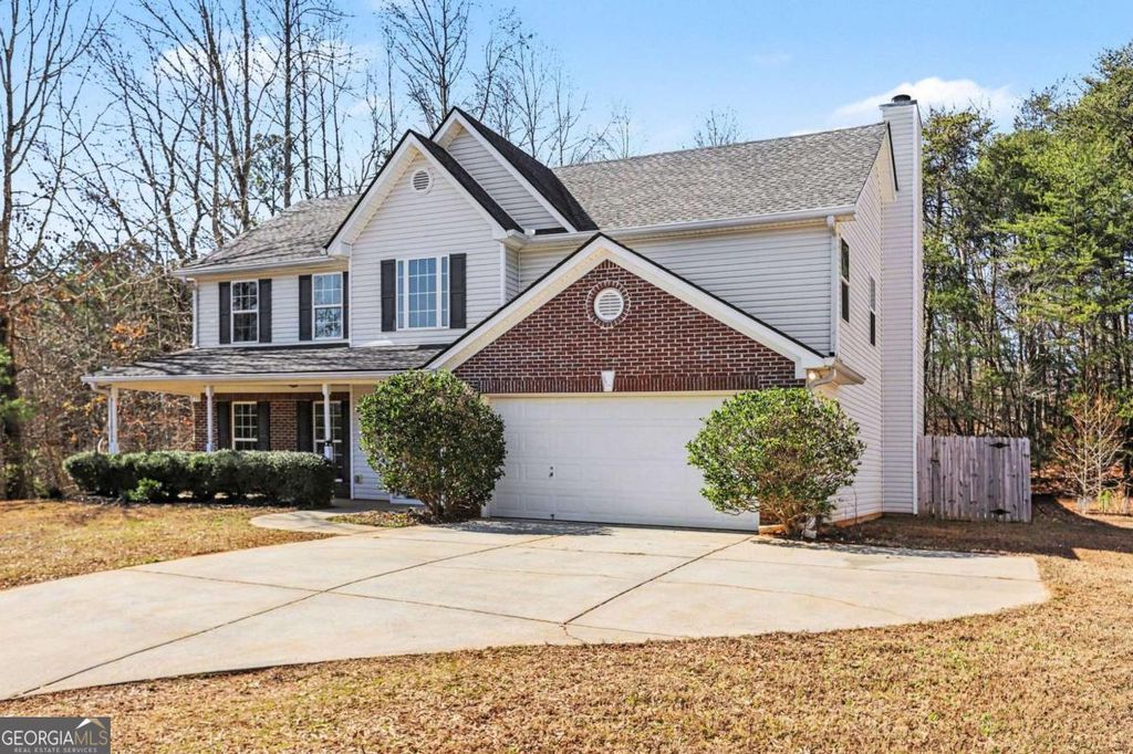Photo of 9035 Montclair Hills Drive, Cumming, GA 30028 (MLS # 10692338)