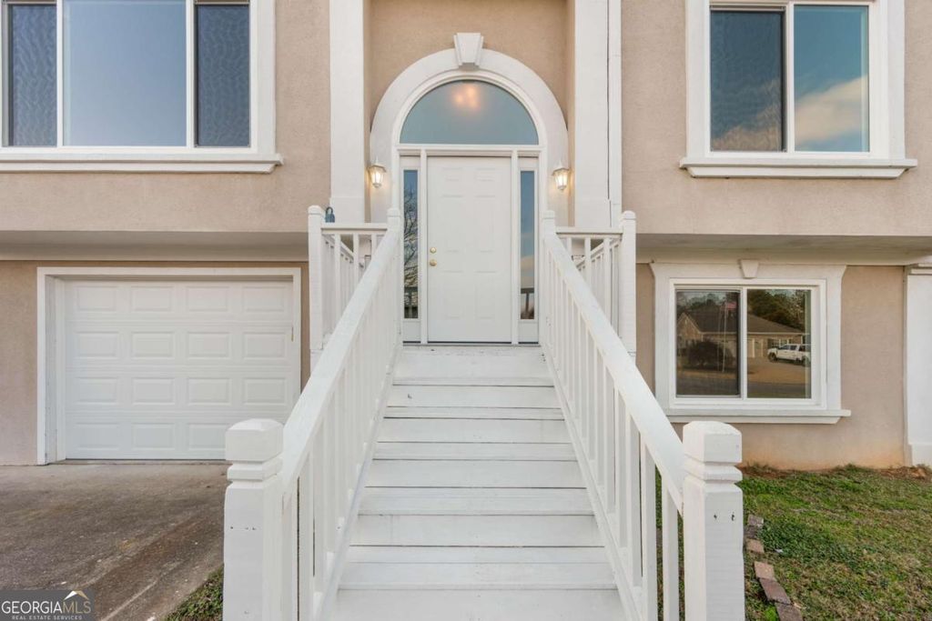 Photo of 102 Peaceful View, Acworth, GA 30102 (MLS # 10678792)