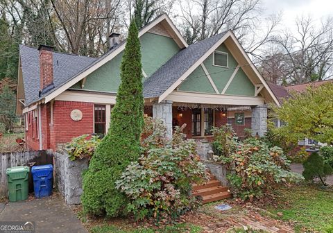 Photo of 1540 ROGERS Avenue SW, Atlanta, GA 30310 (MLS # 10653199)