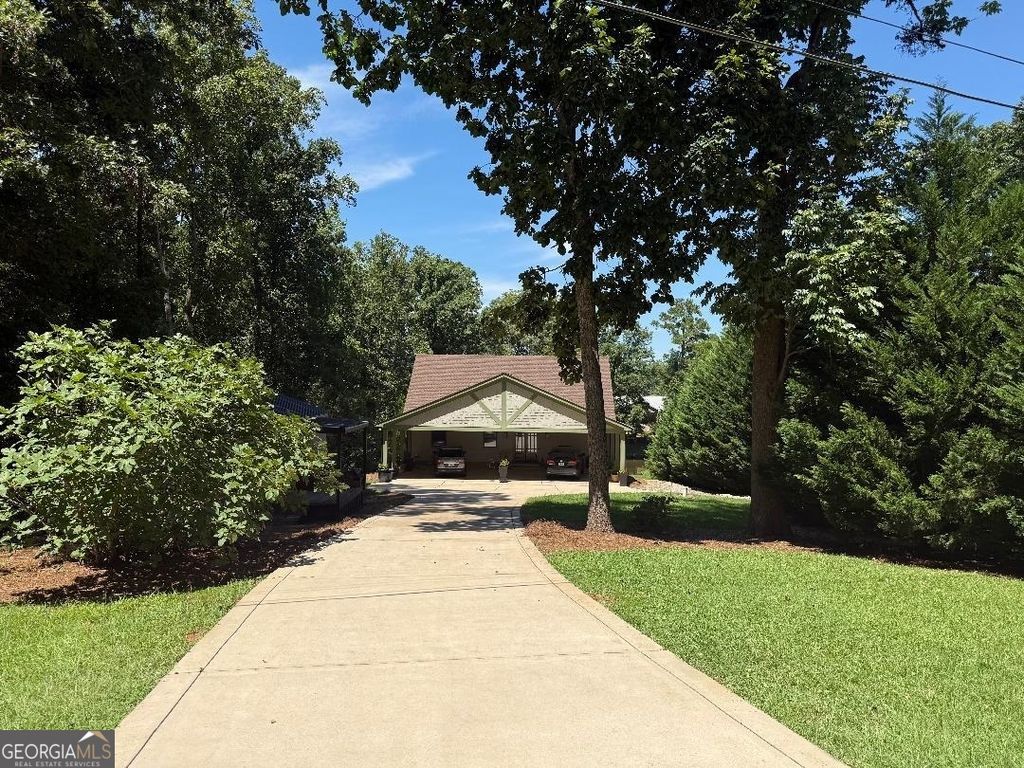 Photo of 153 Lakeshore Drive, Eatonton, GA 31024 (MLS # 10706168)