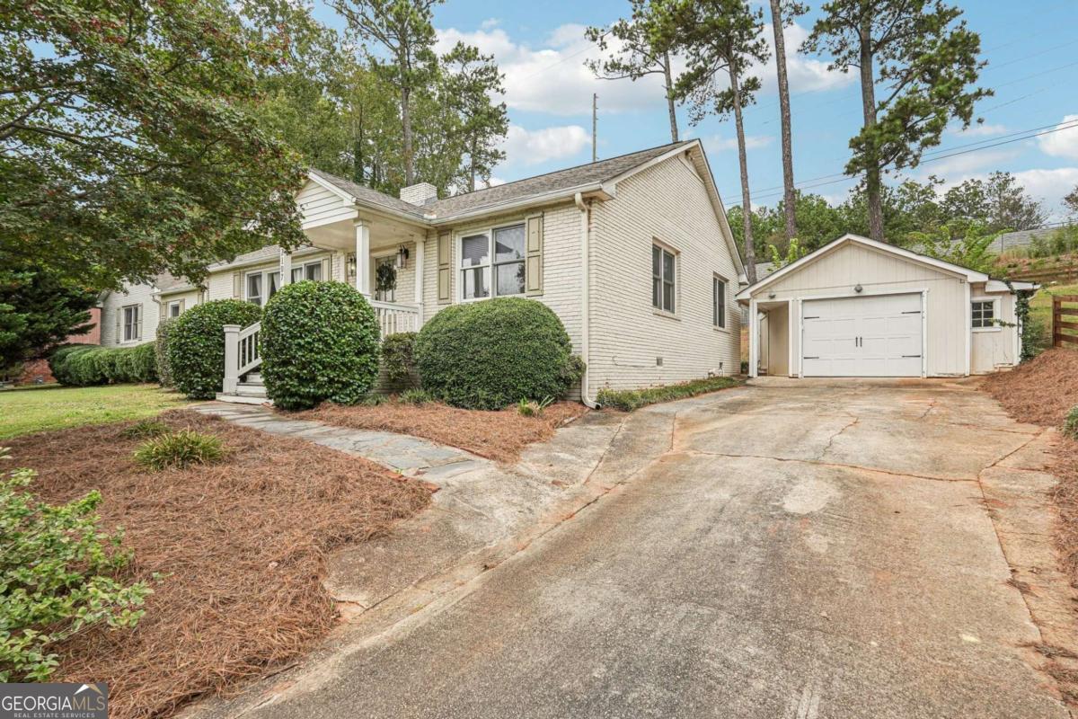 2107 Old Dallas RD SW