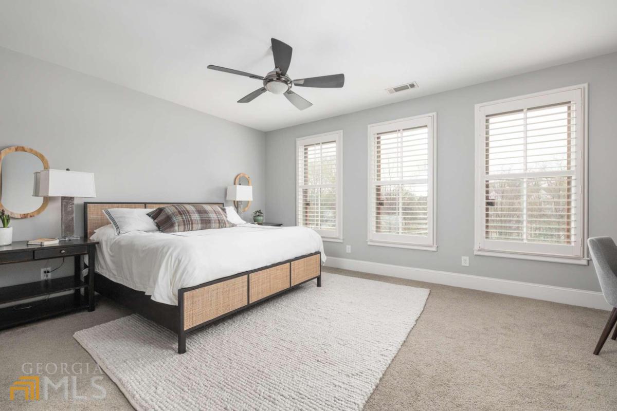 East Howard Place - Residential