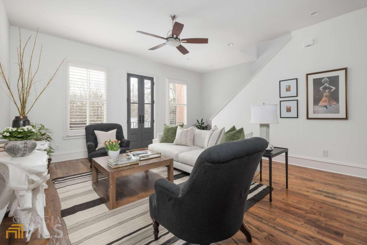 East Howard Place - Residential