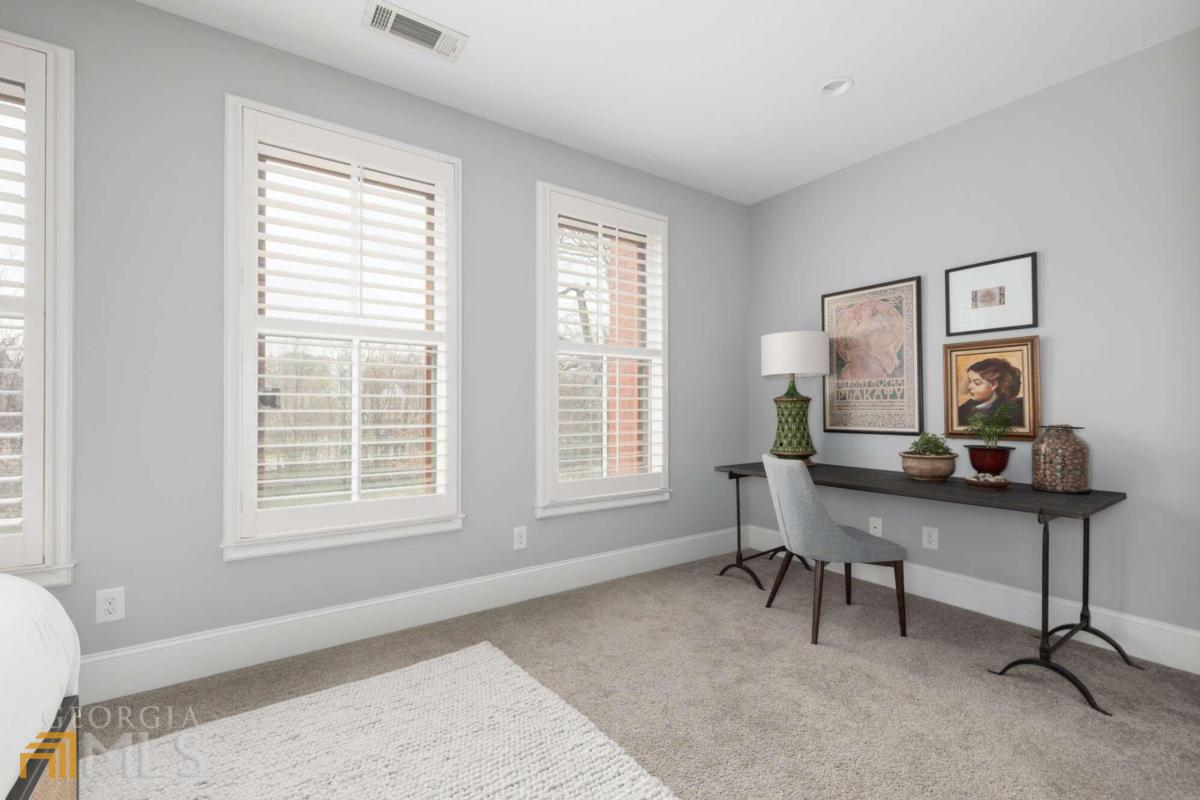 East Howard Place - Residential
