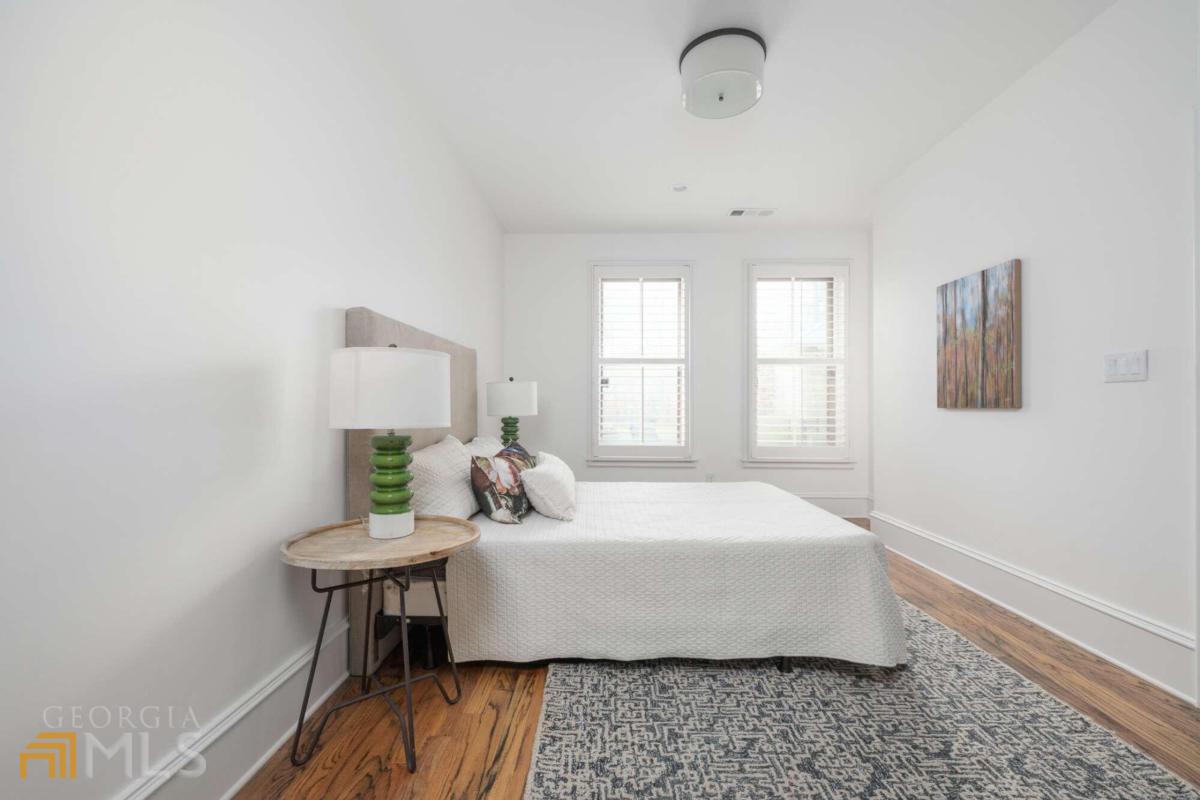 East Howard Place - Residential