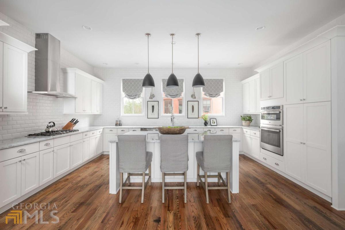 East Howard Place - Residential