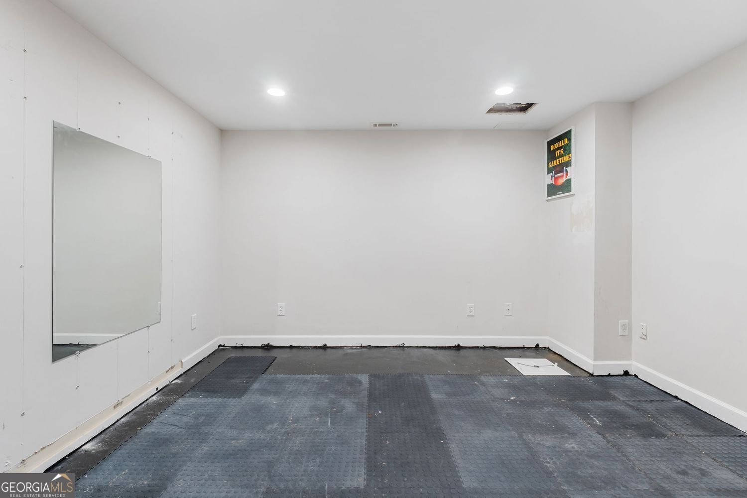 CHARLTON FORGE - Residential