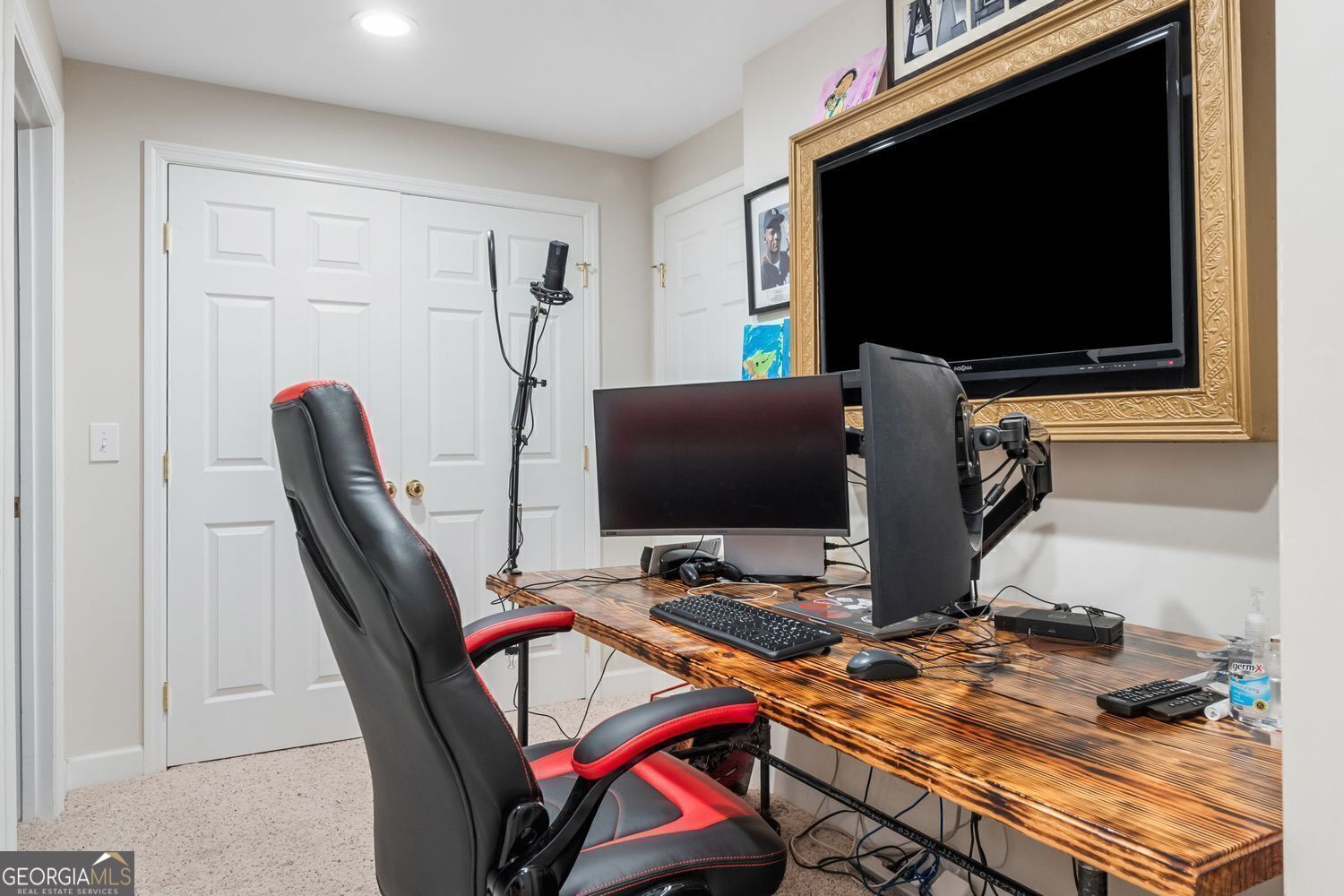 CHARLTON FORGE - Residential