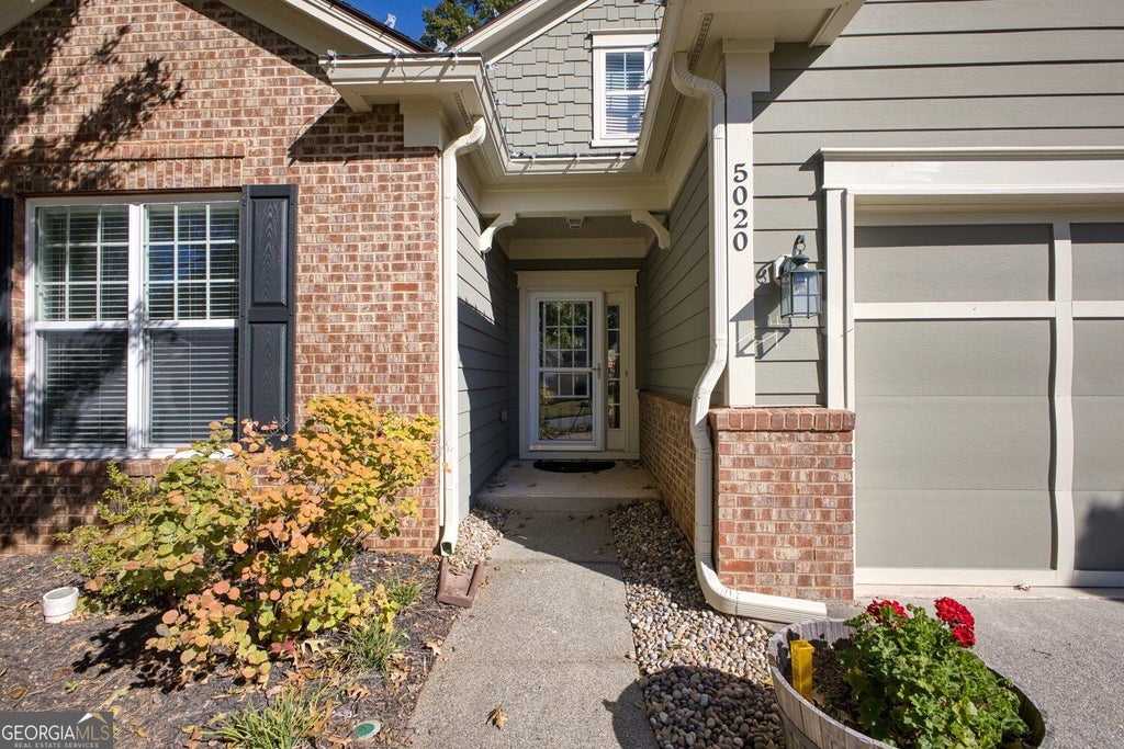 Photo of 5020 Duke Drive, Cumming, GA 30040 (MLS # 10877447)