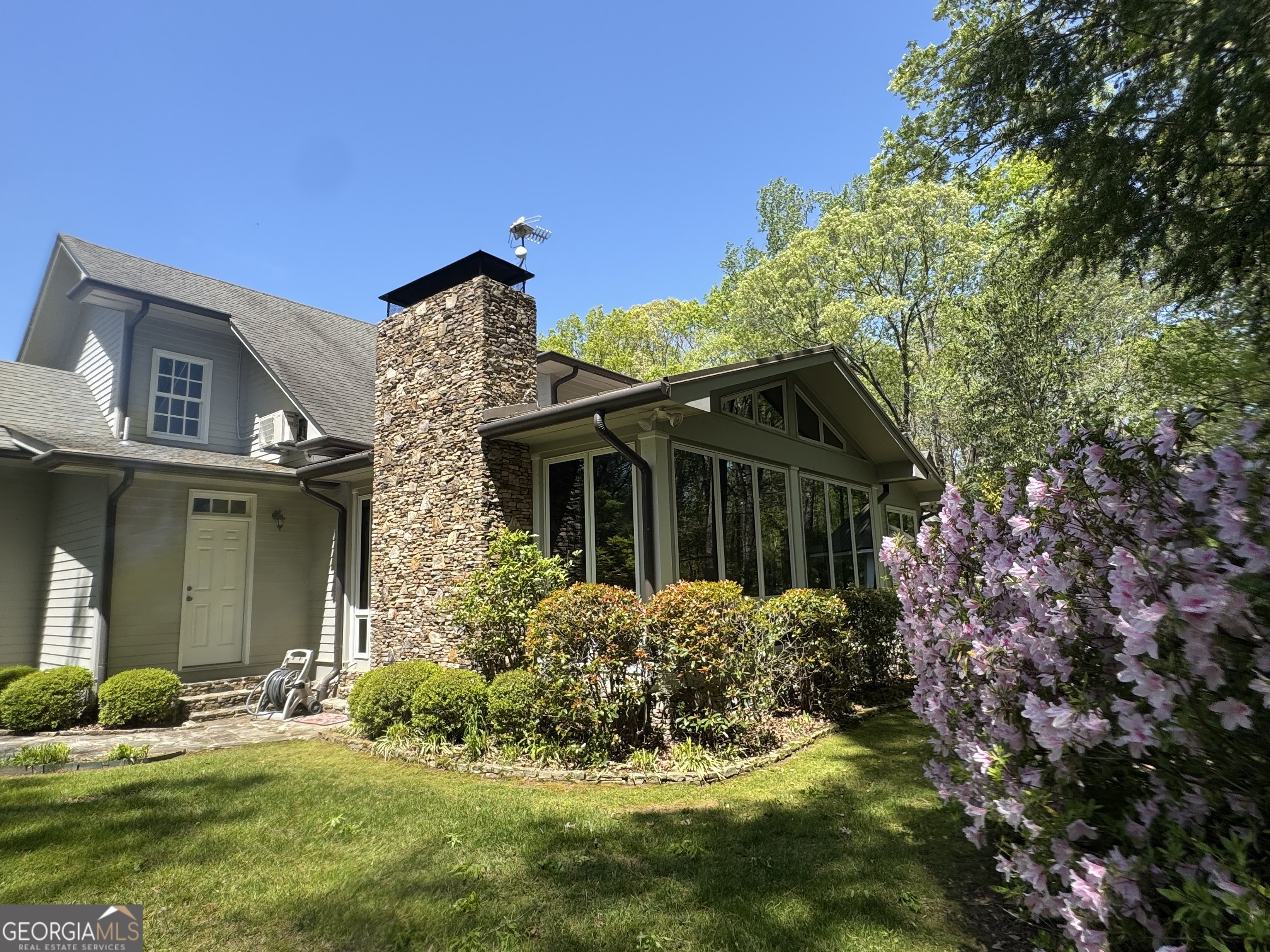 272 Sleepy Hollow RD