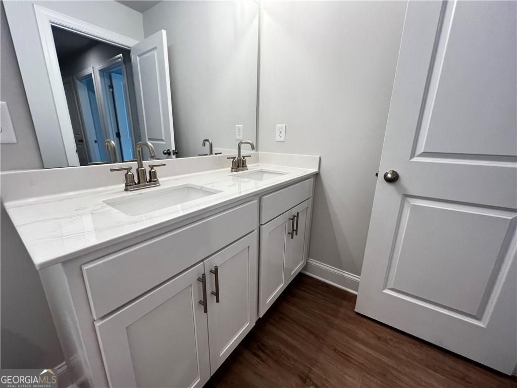 THE VILLAGE AT TOWNE LAKE - Residential Lease