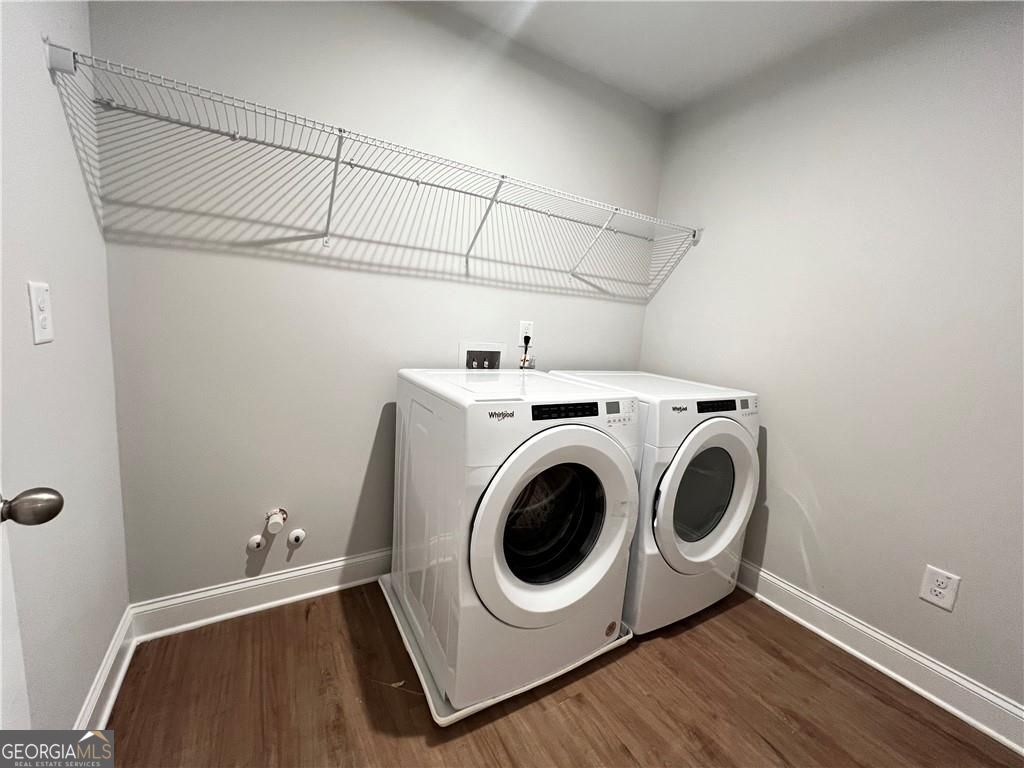 THE VILLAGE AT TOWNE LAKE - Residential Lease