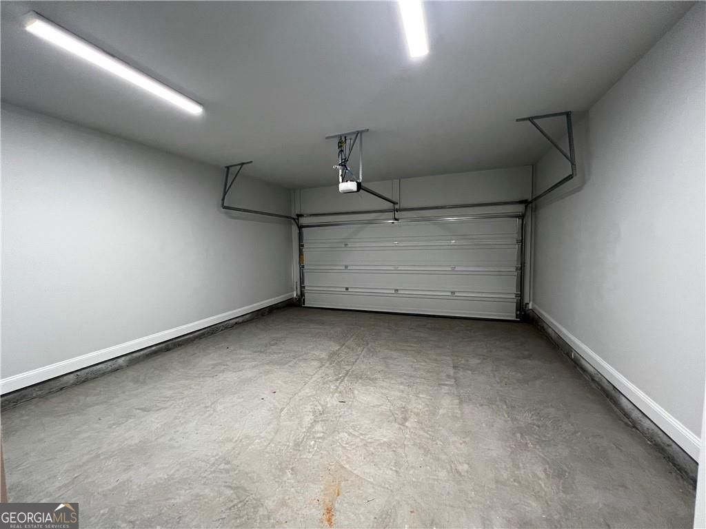 THE VILLAGE AT TOWNE LAKE - Residential Lease