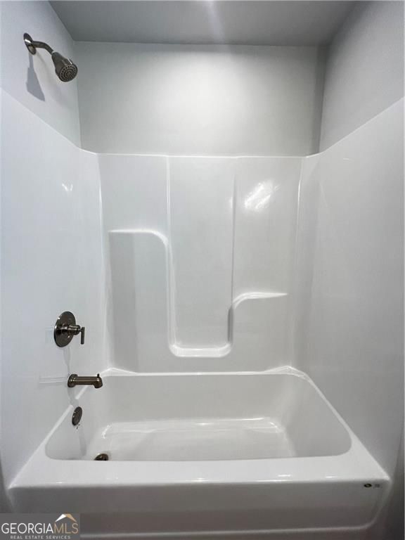 THE VILLAGE AT TOWNE LAKE - Residential Lease