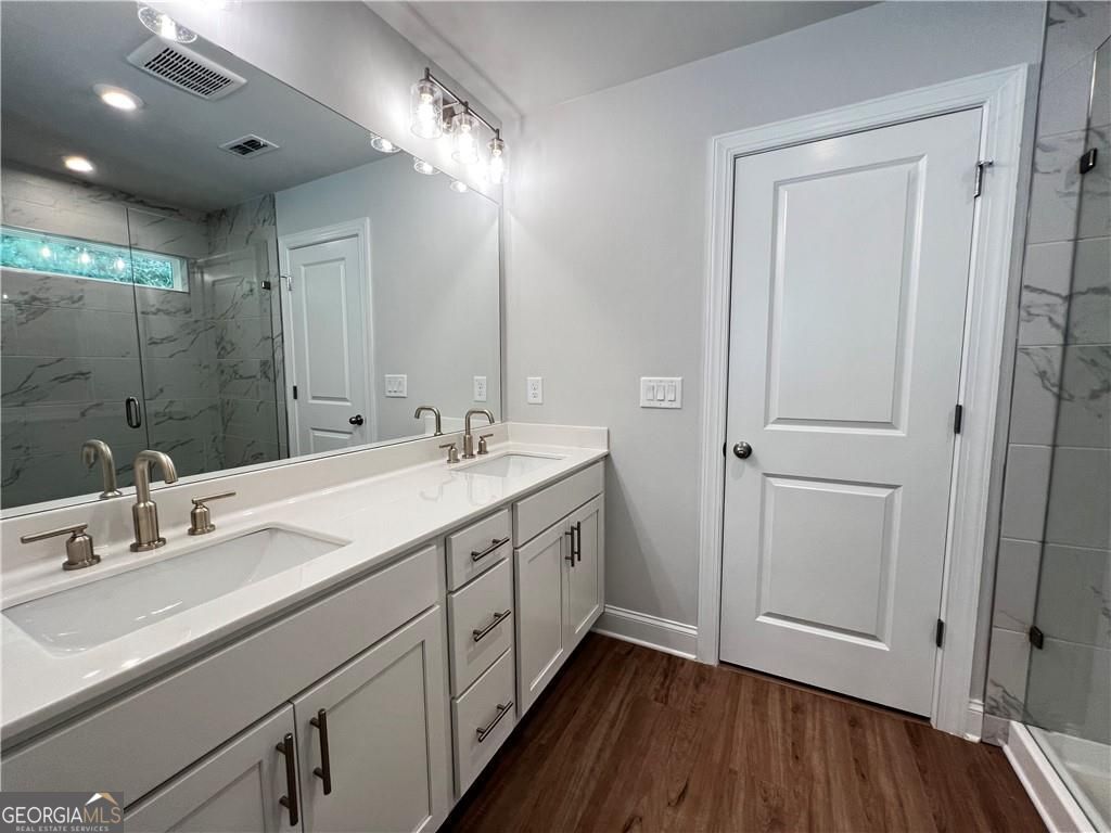 THE VILLAGE AT TOWNE LAKE - Residential Lease