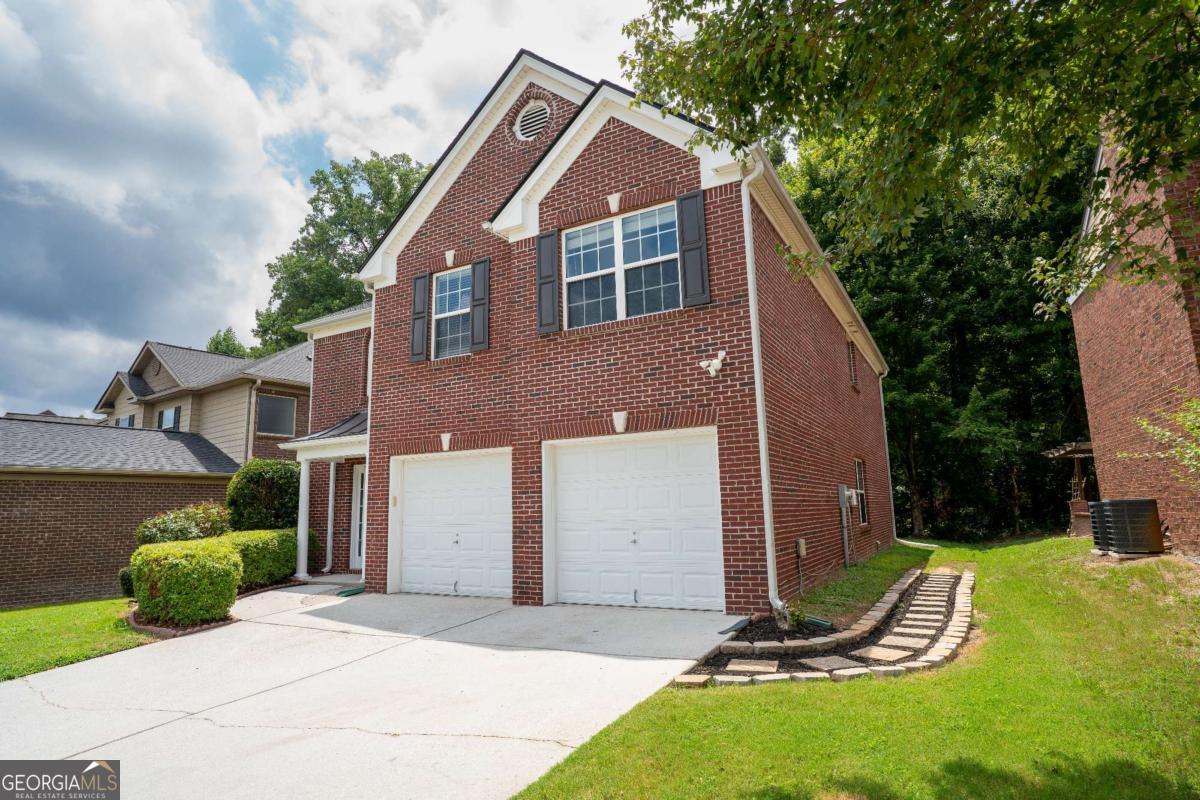 3243 Newtons Crest CIR