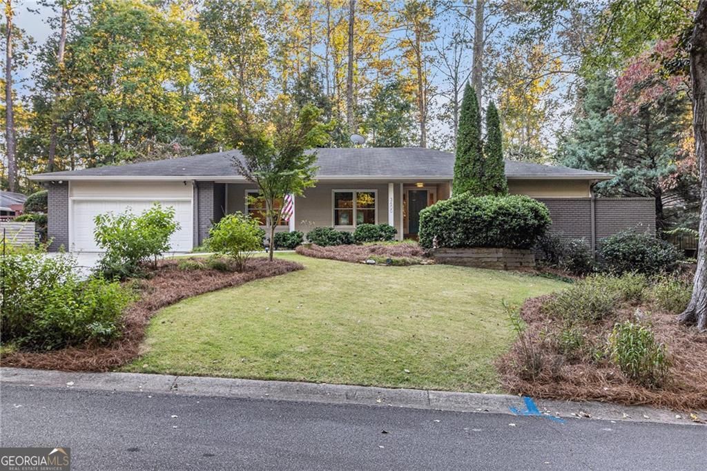 Photo of 3600 Cedar Knoll Drive, Roswell, GA 30076 (MLS # 10626197)