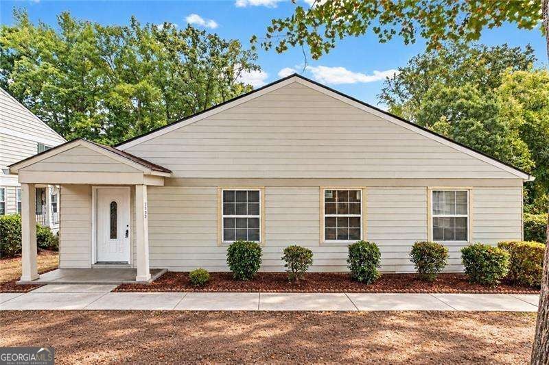 Photo of 1330 Surrey Lane SW, Marietta, GA 30008 (MLS # 10871572)