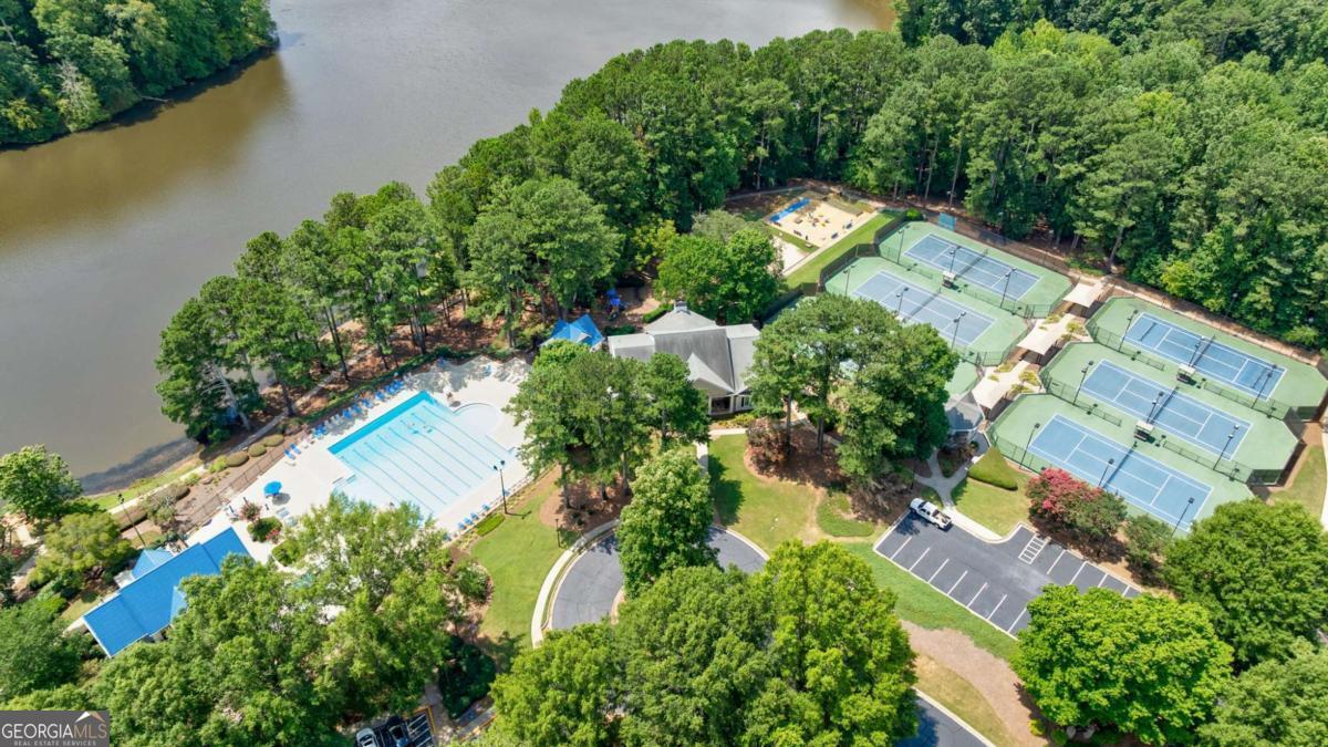 420 Woodbrook WAY